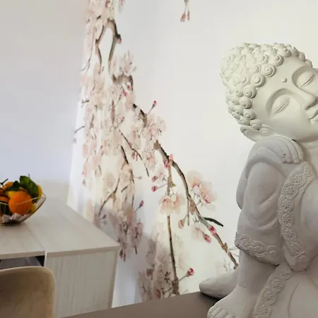 Sakura House